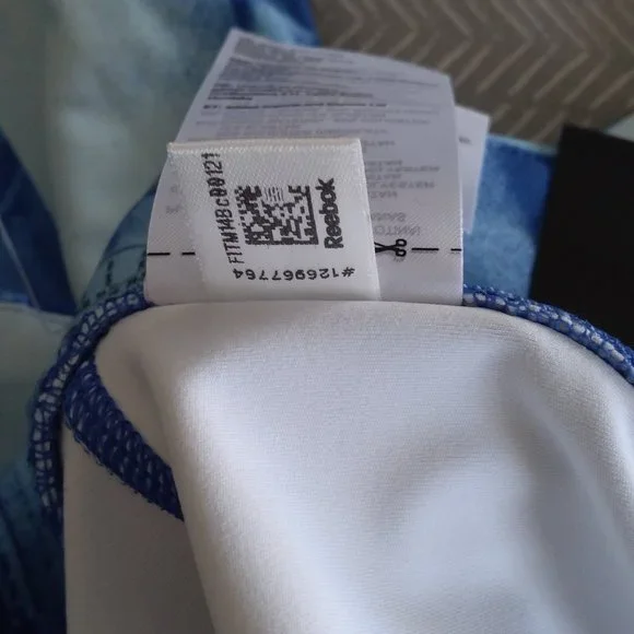 🆕Reebok Women's Lux Bold Graphic Leggings,Chalk Blue, Brand New, NWT, Authentic - Picture 11 of 11